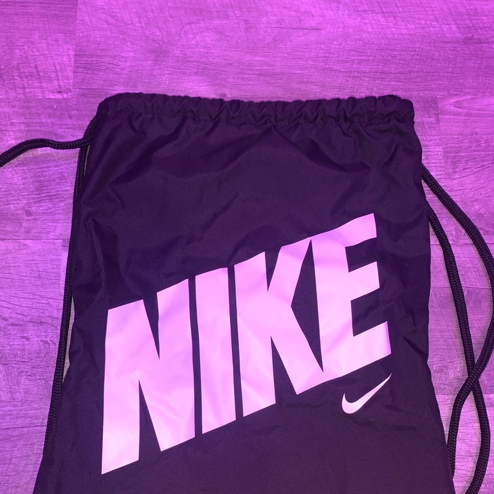 drawstring nike bag